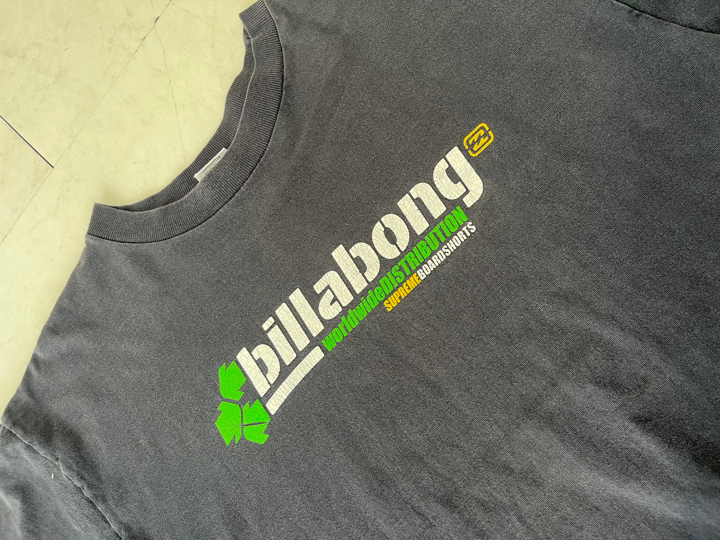 00's billabong Y2K worldwide distribution T-shirt (men's L)