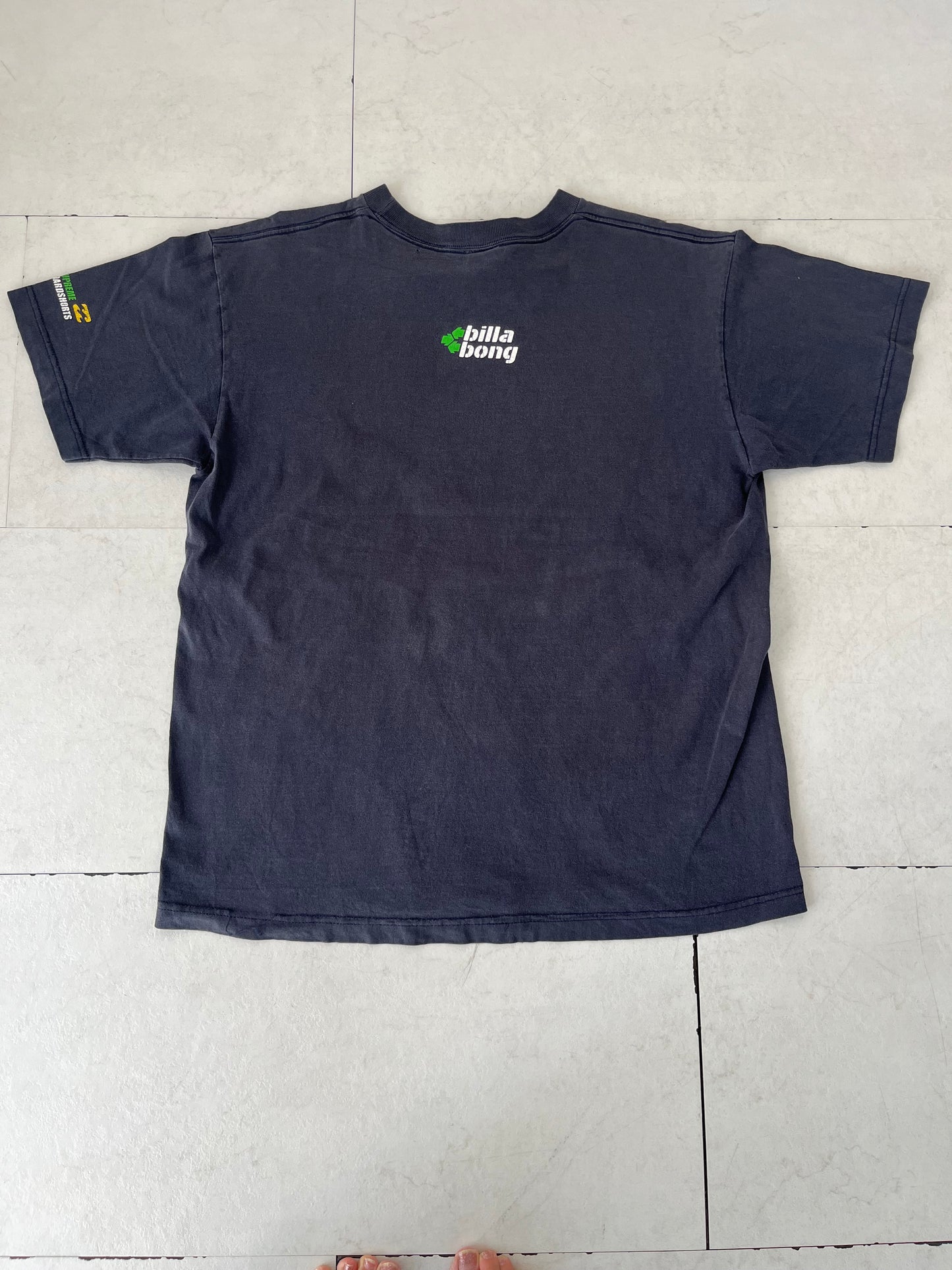 00's billabong Y2K worldwide distribution T-shirt (men's L)