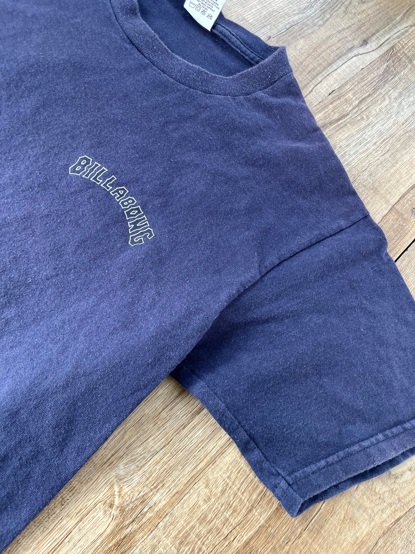 Early 2000's Billabong T-shirt Made in USA (men's M)