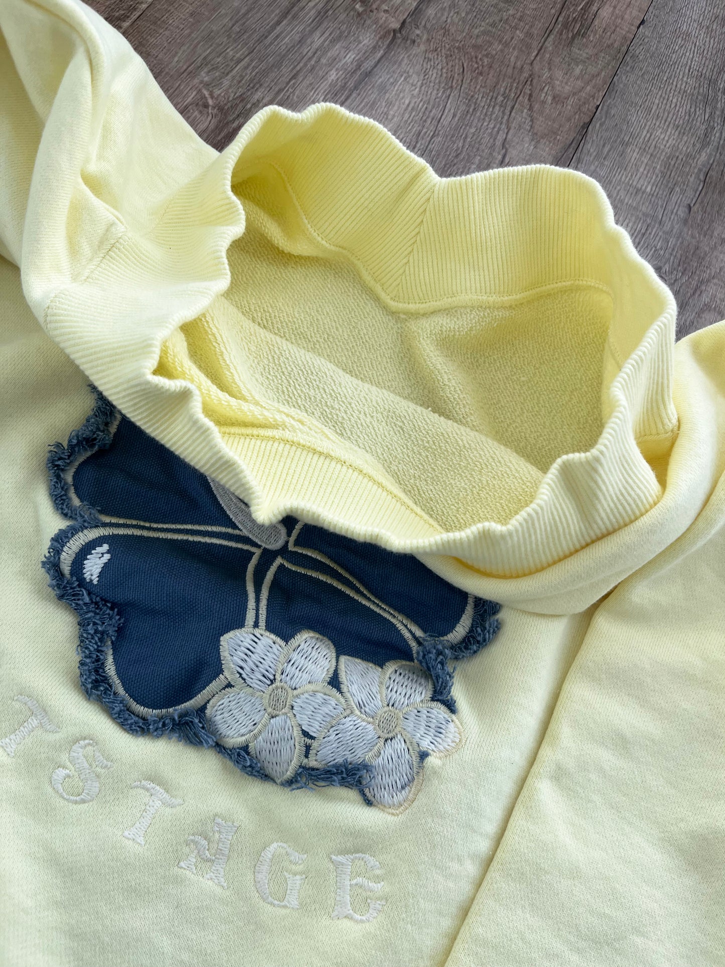 【Girls Surf Collection】90's HOT STAGE Hibiscus off shoulder Sweat shirt Yellow(Free size)