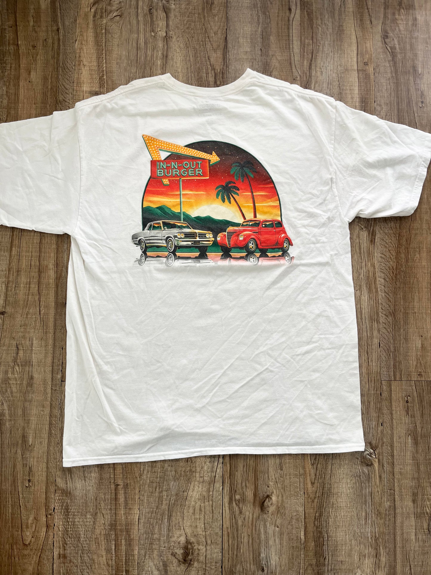 【USED】IN-N-OUT BURGER T-shirt (men's XL)