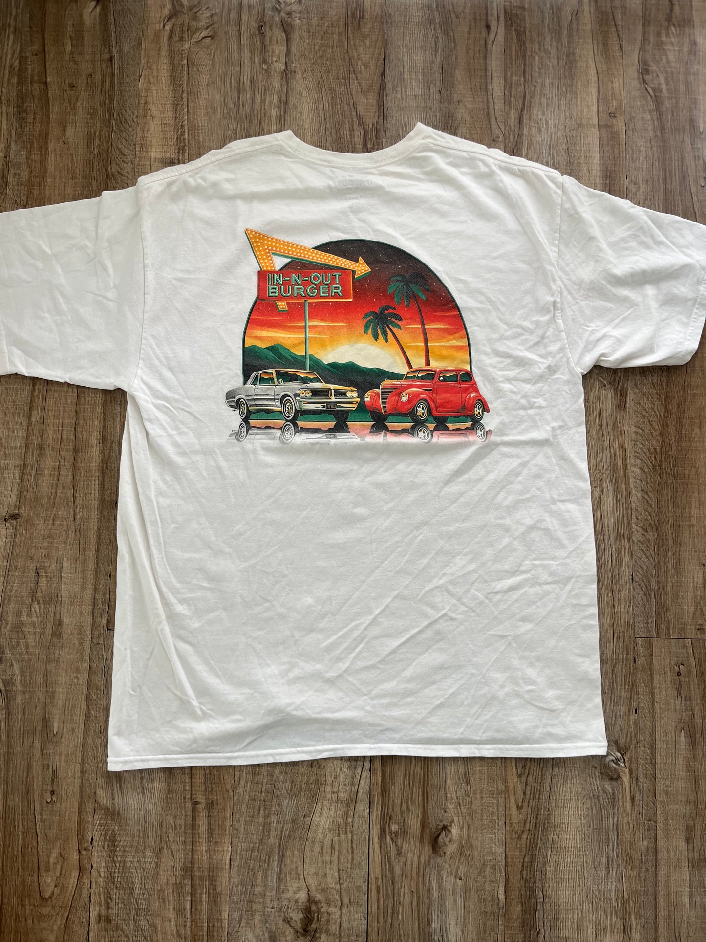 【USED】IN-N-OUT BURGER T-shirt (men's XL)