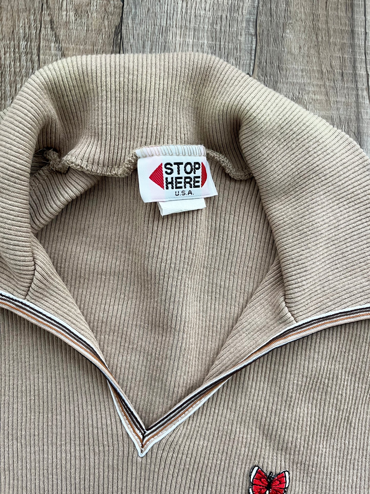 90's STOP HERE USA V-neck shirt Beige (SMALL)