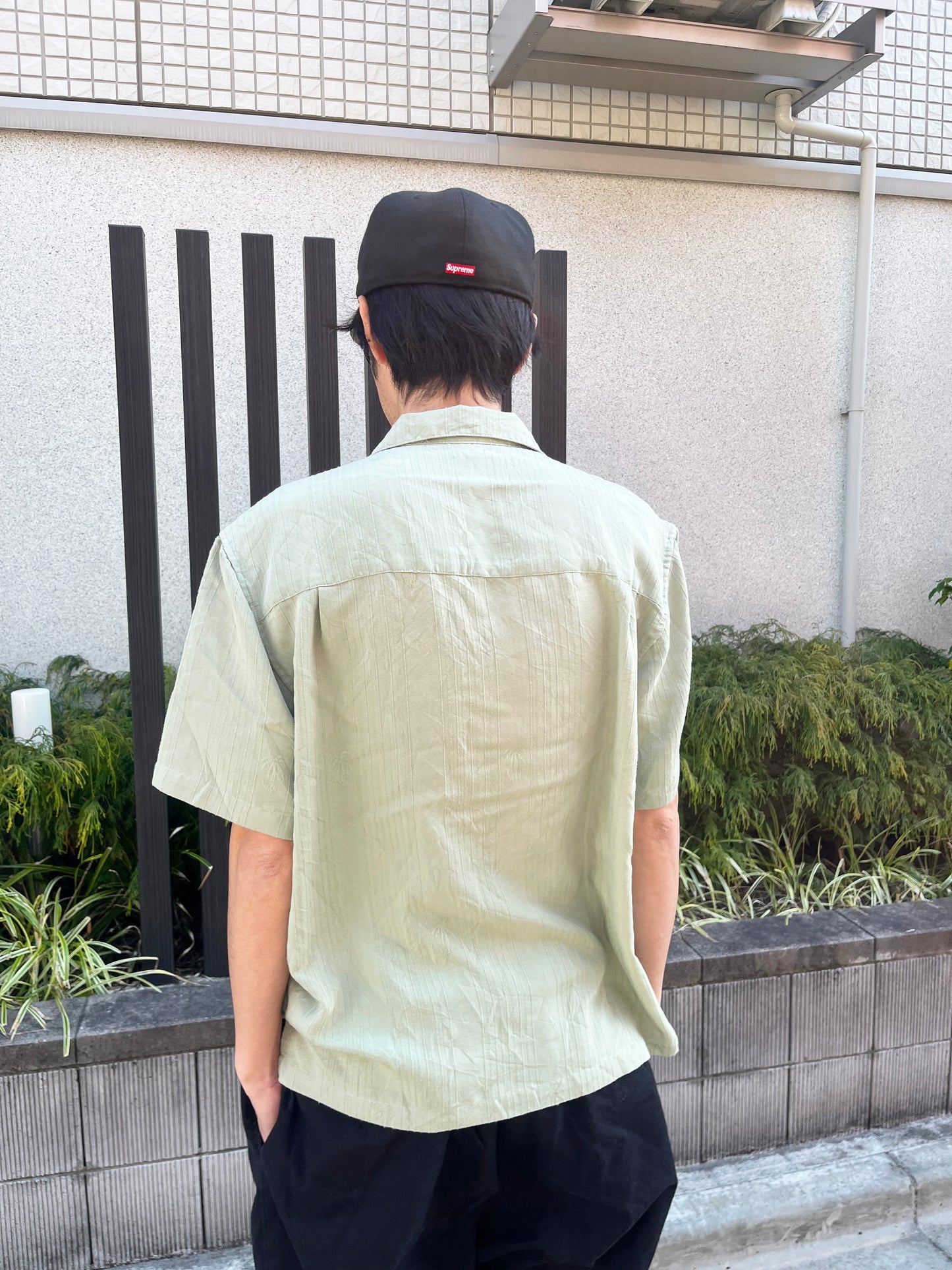 St.John's Bay Rayon Resort Shirt (men's M)