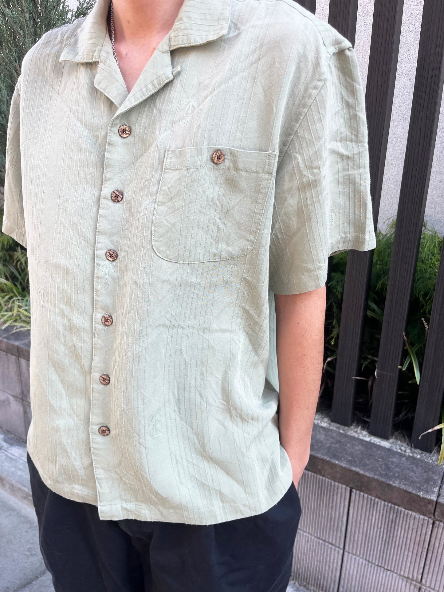 St.John's Bay Rayon Resort Shirt (men's M)