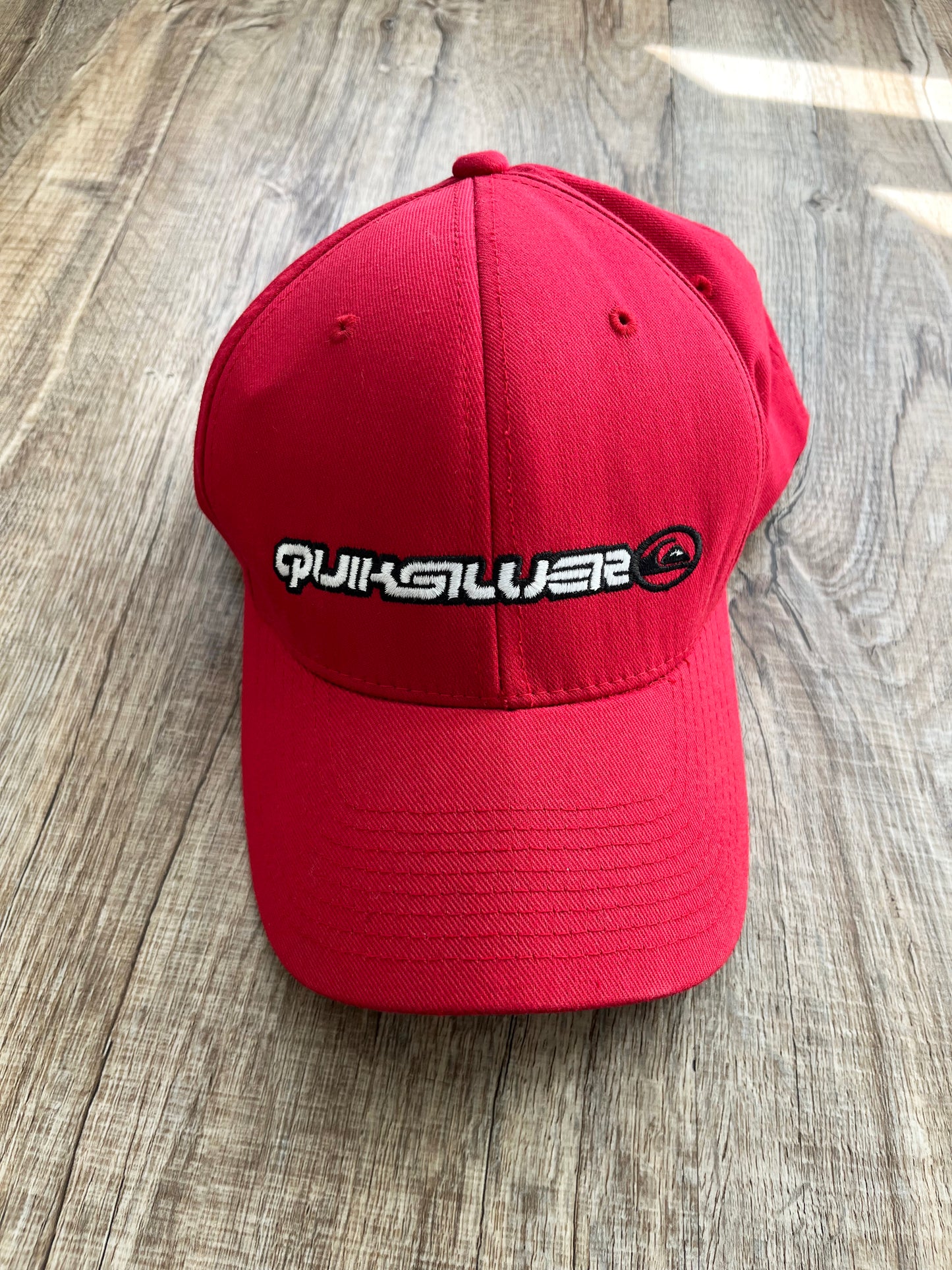 【USED】Quiksilver FLEXFIT Cap Red