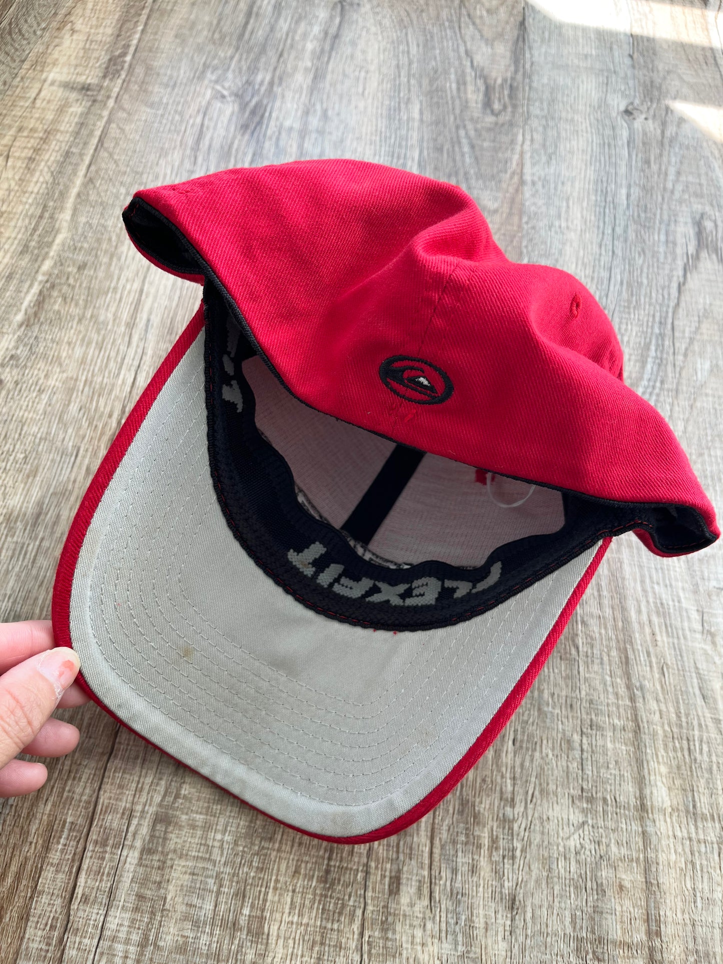 【USED】Quiksilver FLEXFIT Cap Red