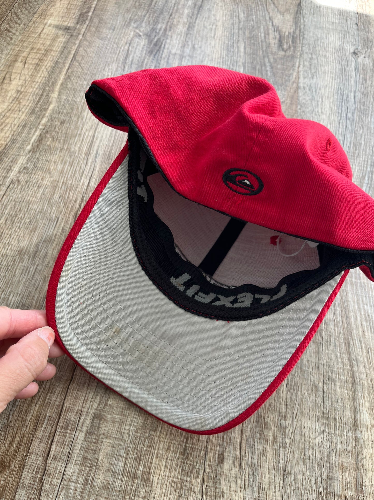 【USED】Quiksilver FLEXFIT Cap Red