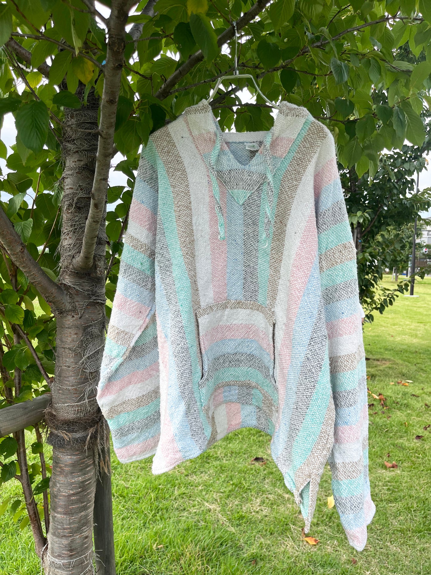 Industrias de cuauhten co Baja Hoodie mexican parka (size XL)