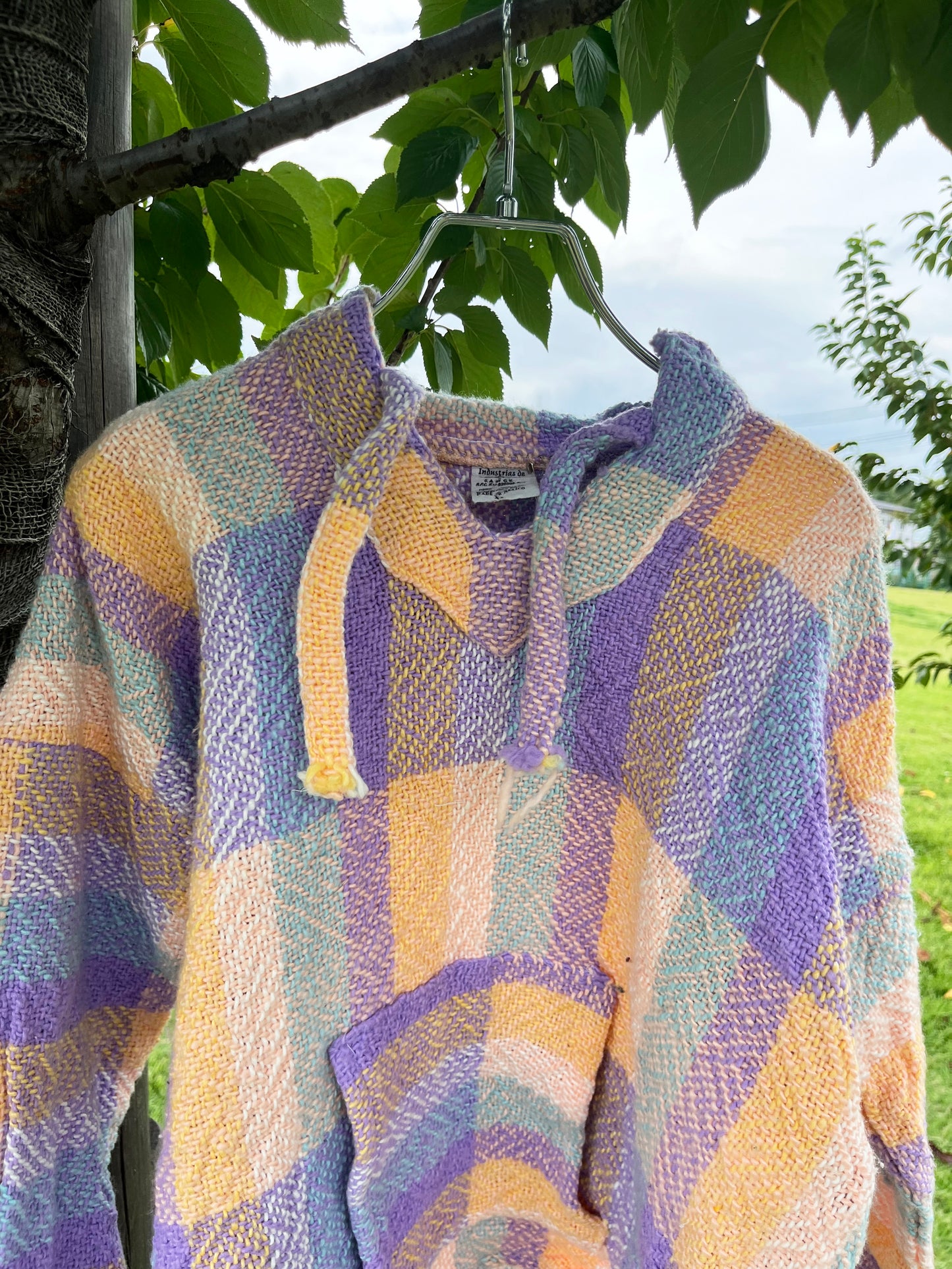 Pastel check pattan Baja Hoodie Mexican parka (women's XL)