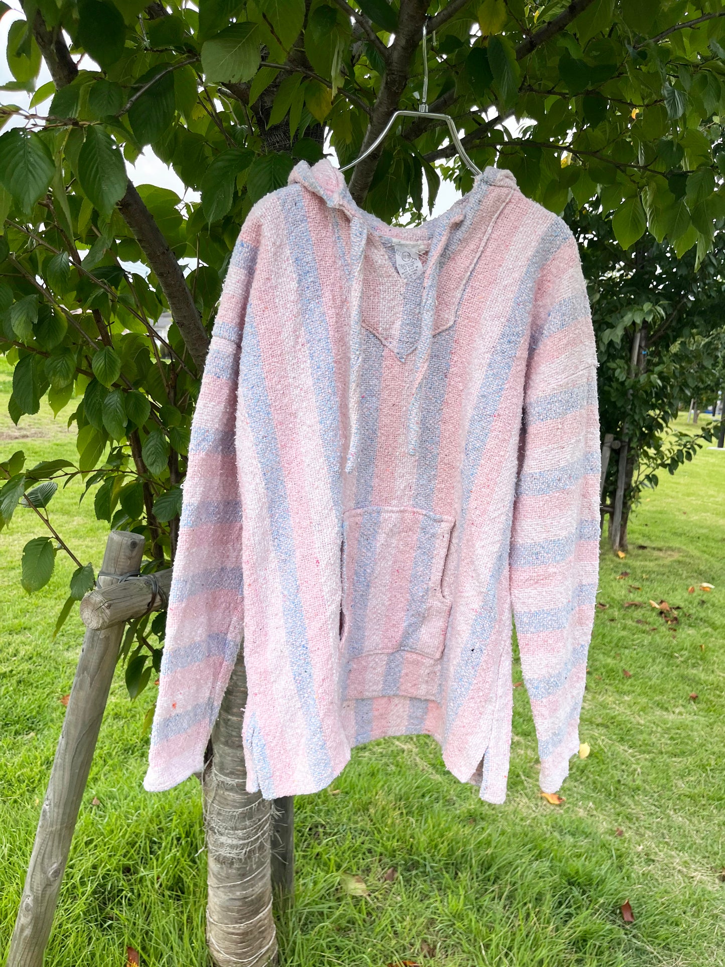 Roco Pink gradient Baja Hoodie Mexican Parka (Size XL)