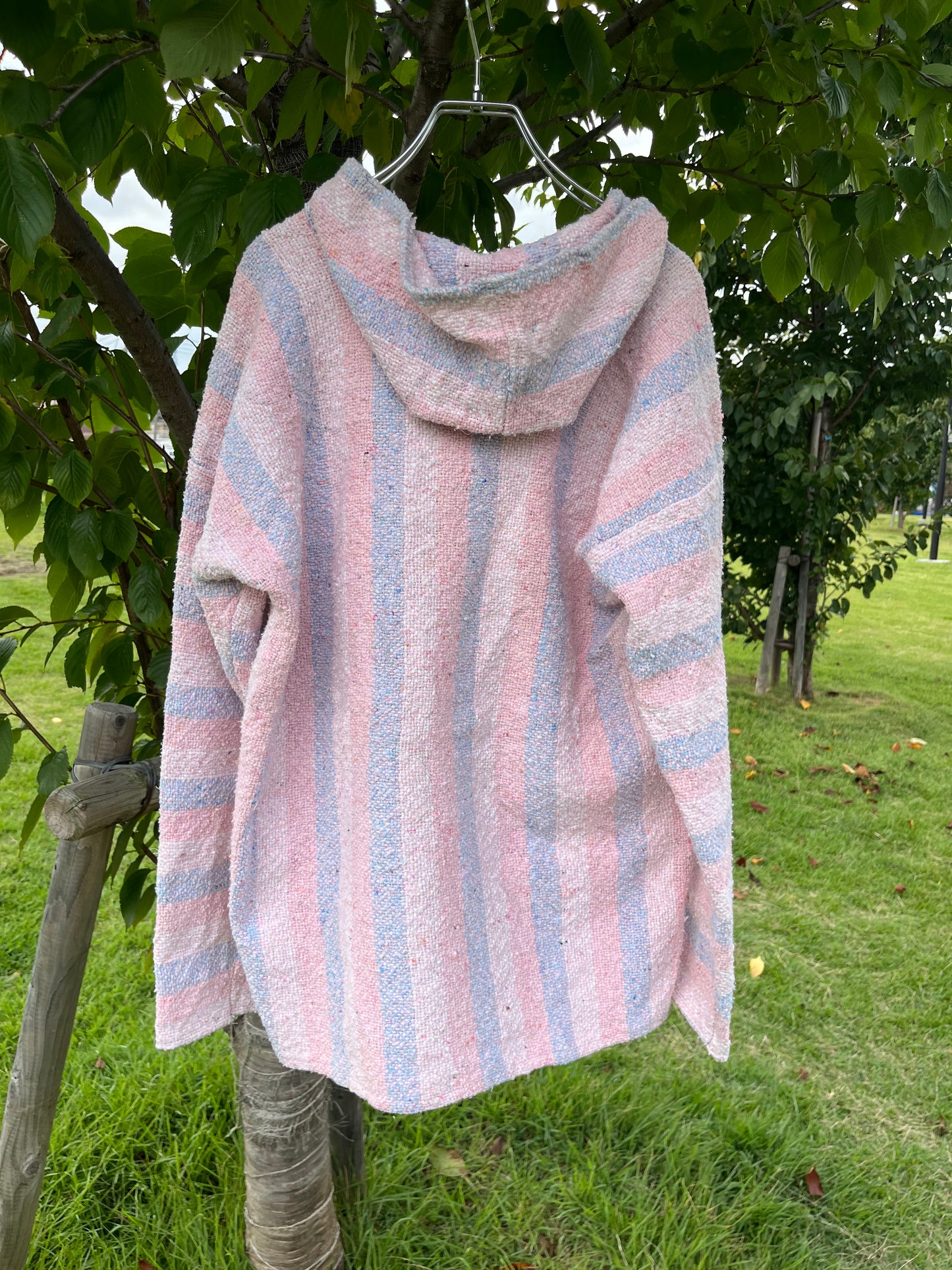 Roco Pink gradient Baja Hoodie Mexican Parka (Size XL)