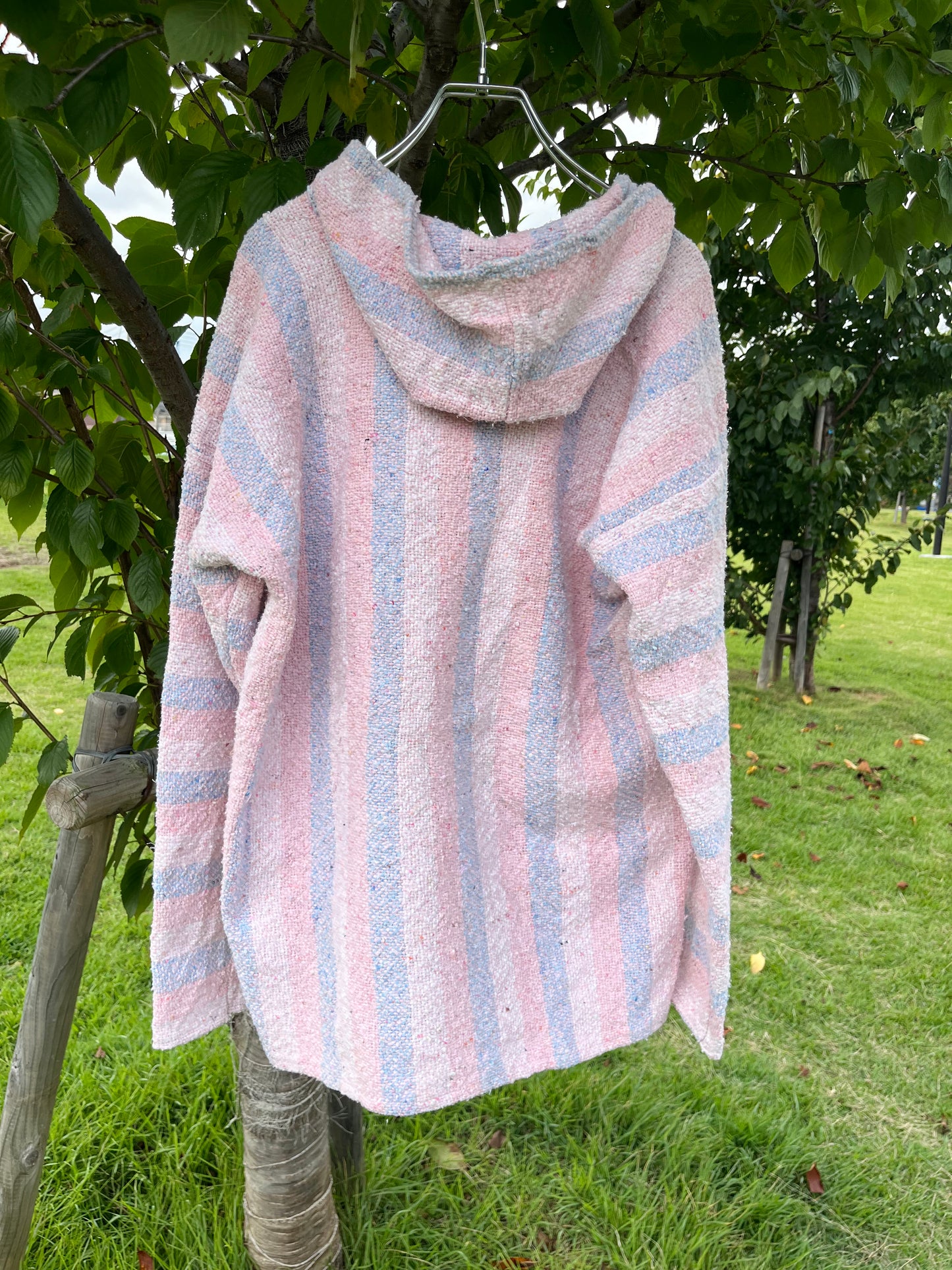Roco Pink gradient Baja Hoodie Mexican Parka (Size XL)