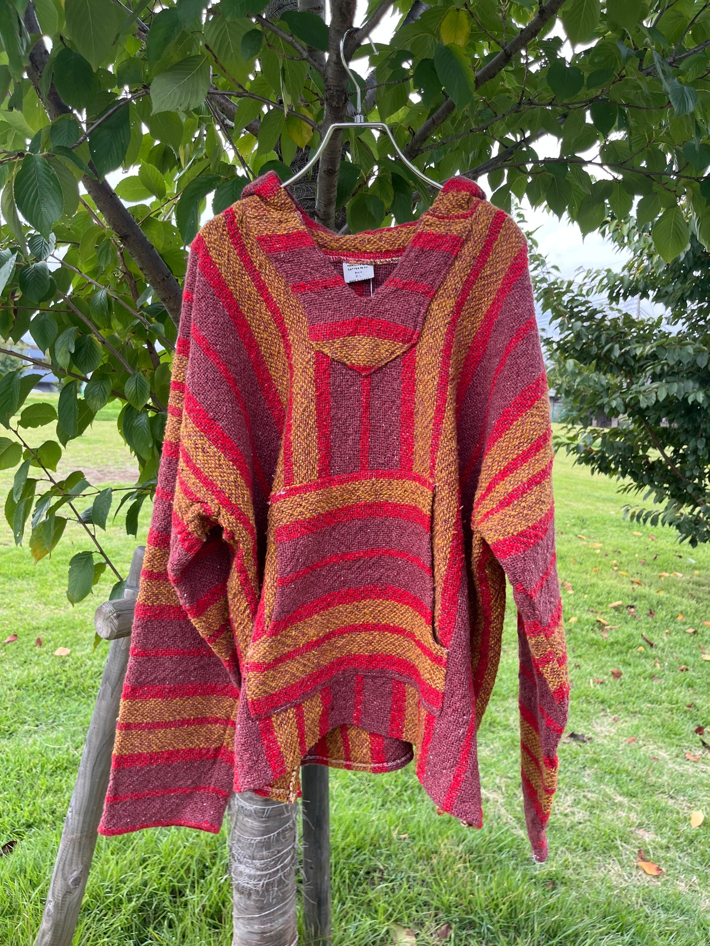 Red gradient Baja Hoodie Mexican Parka (Size XL)