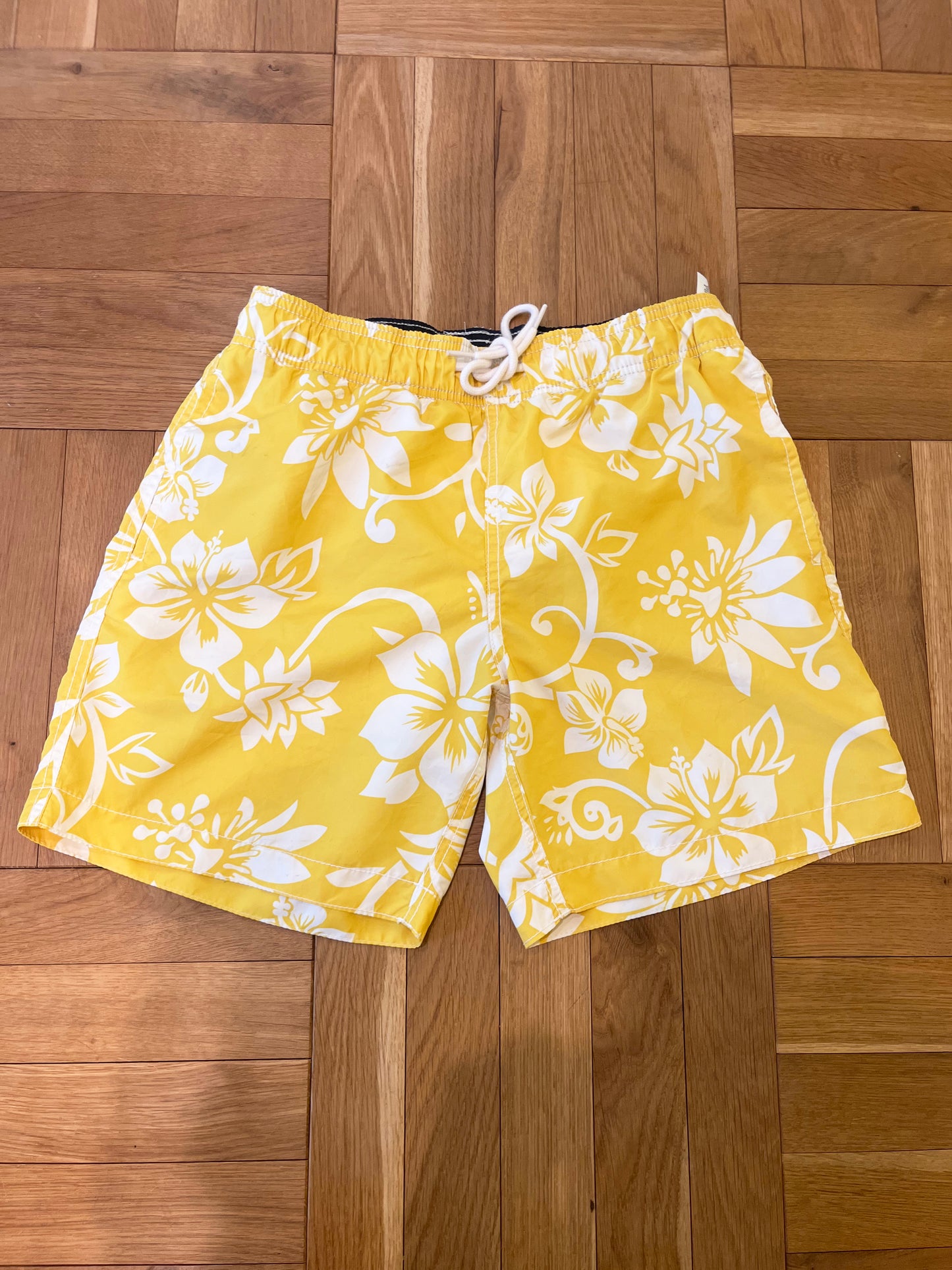 【euro vintage】Yellow Hibiscus Beach Shorts (About men's M)