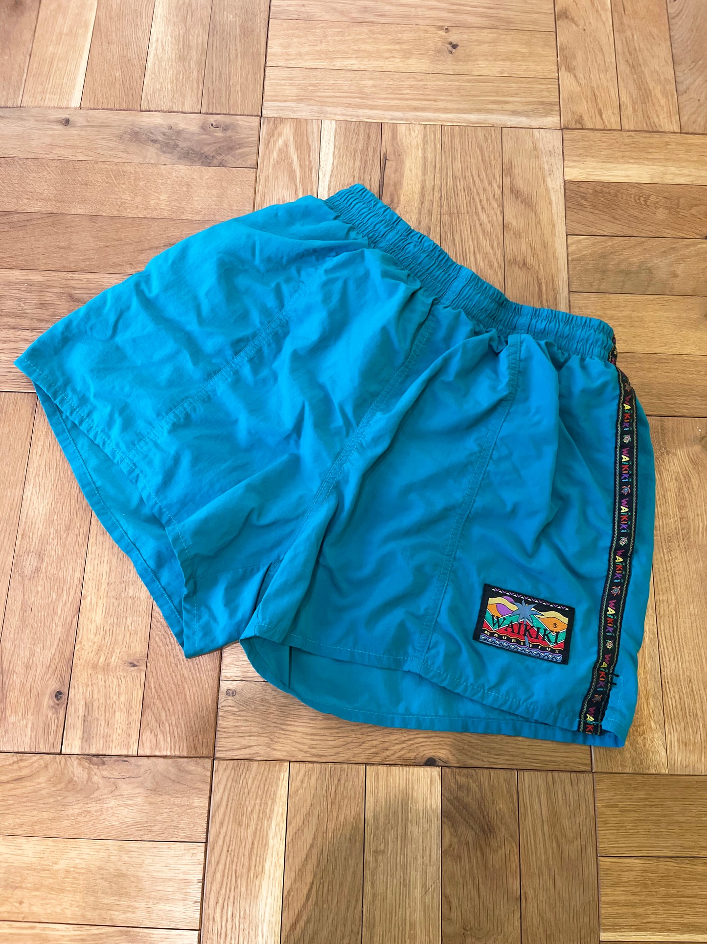 【EURO vintage】WAIKIKI MAURITIUS NYLON beach shorts (size XL)