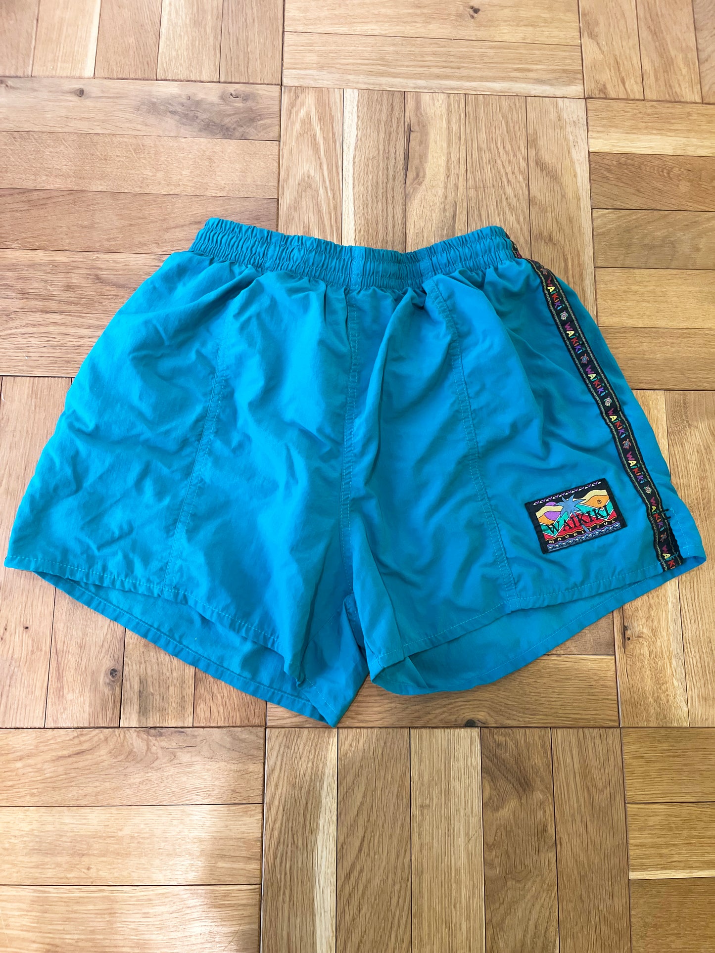 【EURO vintage】WAIKIKI MAURITIUS NYLON beach shorts (size XL)