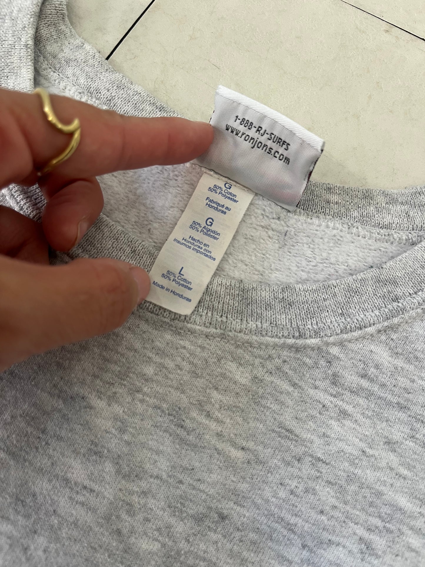 00's Ronjon Surf Shop Paradise surf sweatshiirt (men's L)