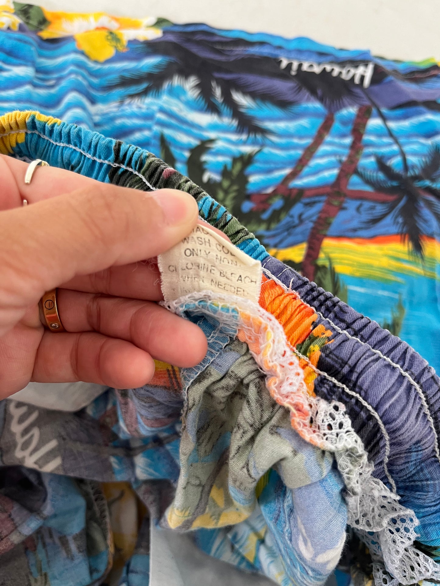 【EURO vintage】ALi's Hawaii Aloha beach shorts (men's S相当)