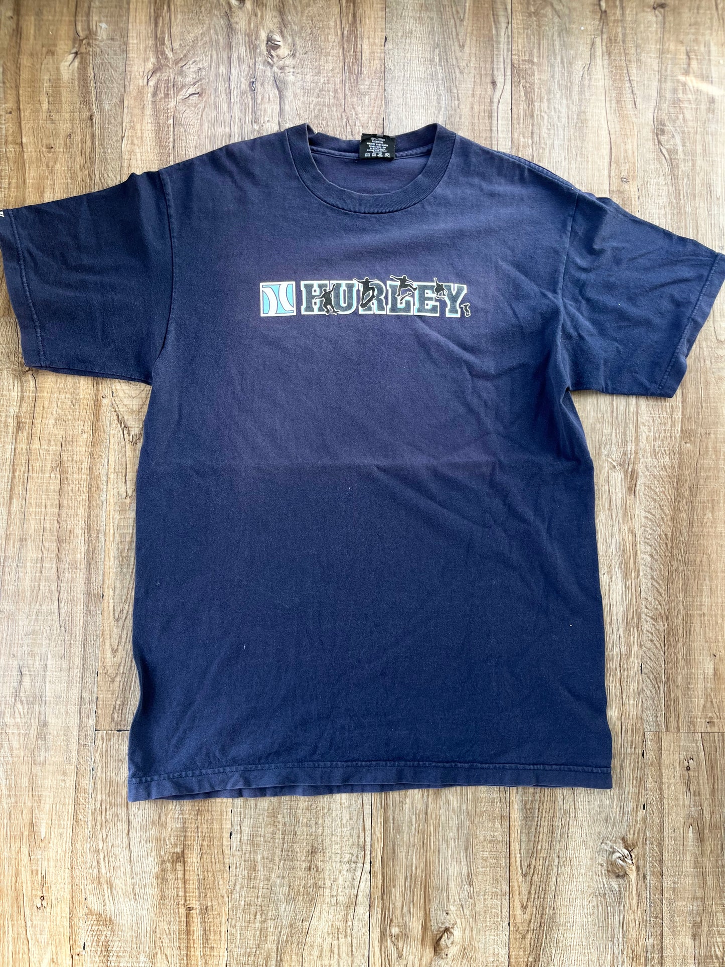 90s/Early 2000s HURLEY Skate Design T-shirt (men's L)