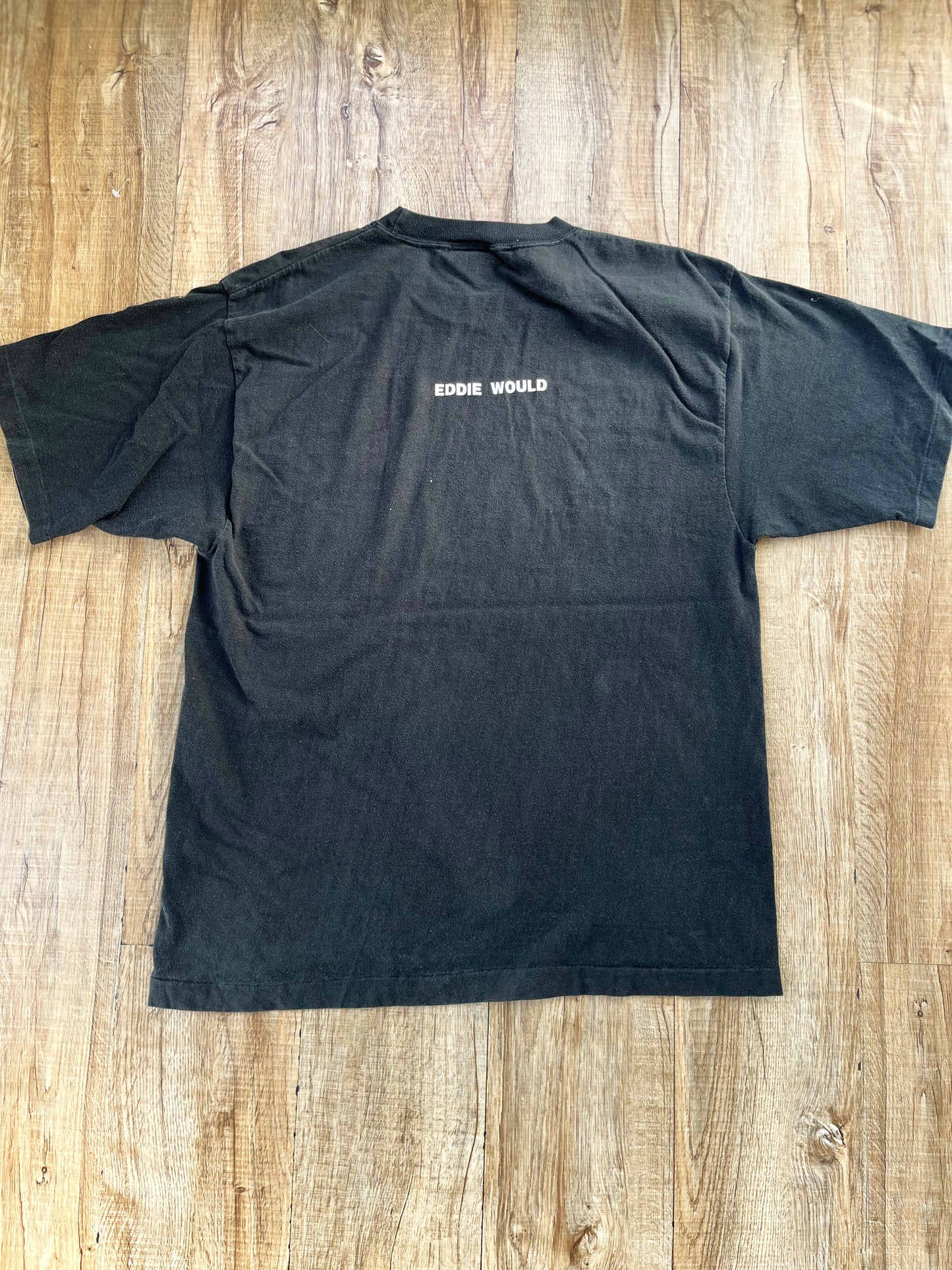 90's Quik silver Eddie World in Memory of Eddie Aikau T-shirt (About men's L)