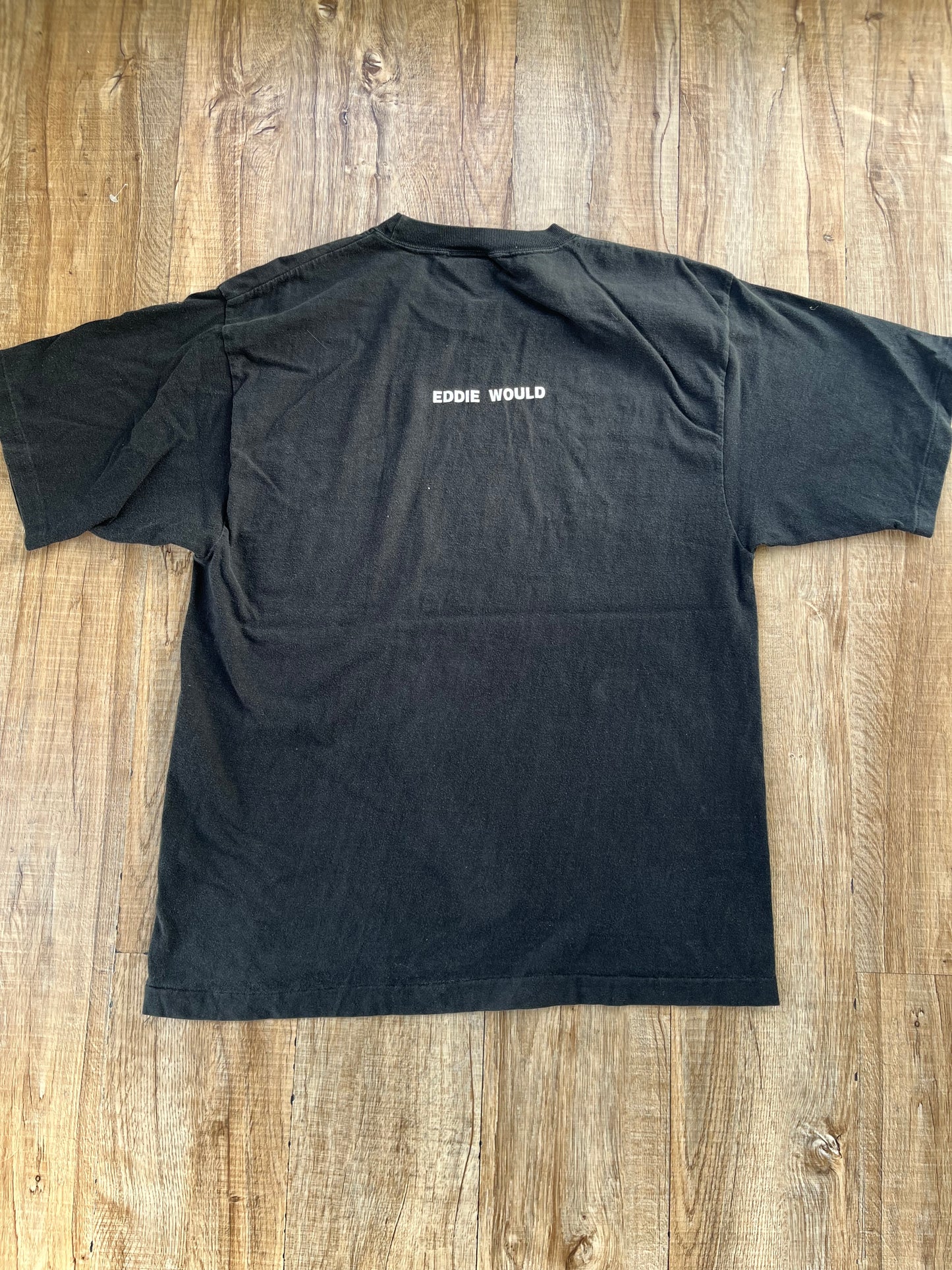 90's Quik silver Eddie World in Memory of Eddie Aikau T-shirt (About men's L)