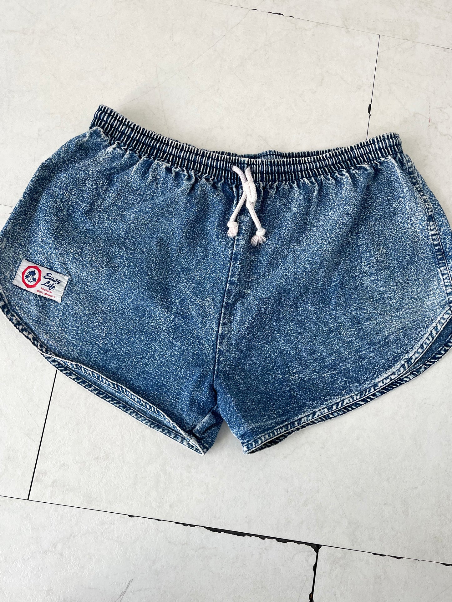 easy life chemical wash denim short pants (size M)