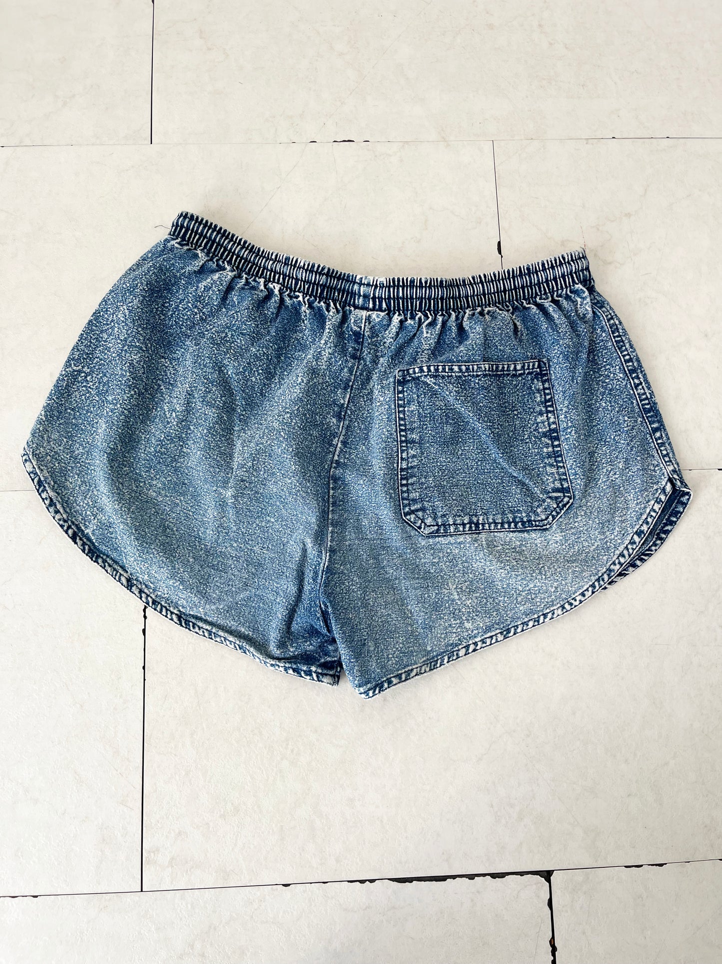 easy life chemical wash denim short pants (size M)