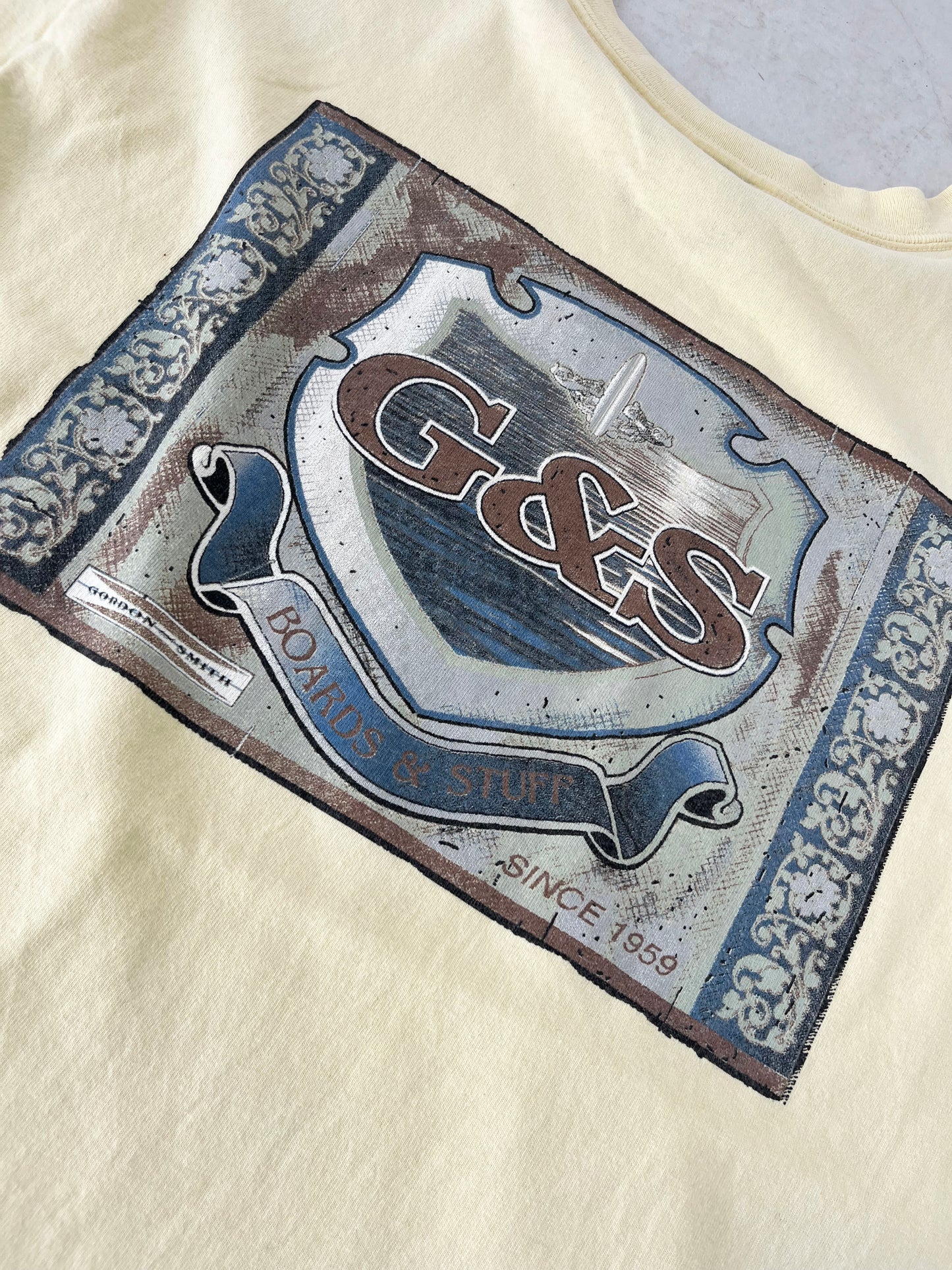 90's Gordon and smith Boards & Stuff T-shirt (men's L)