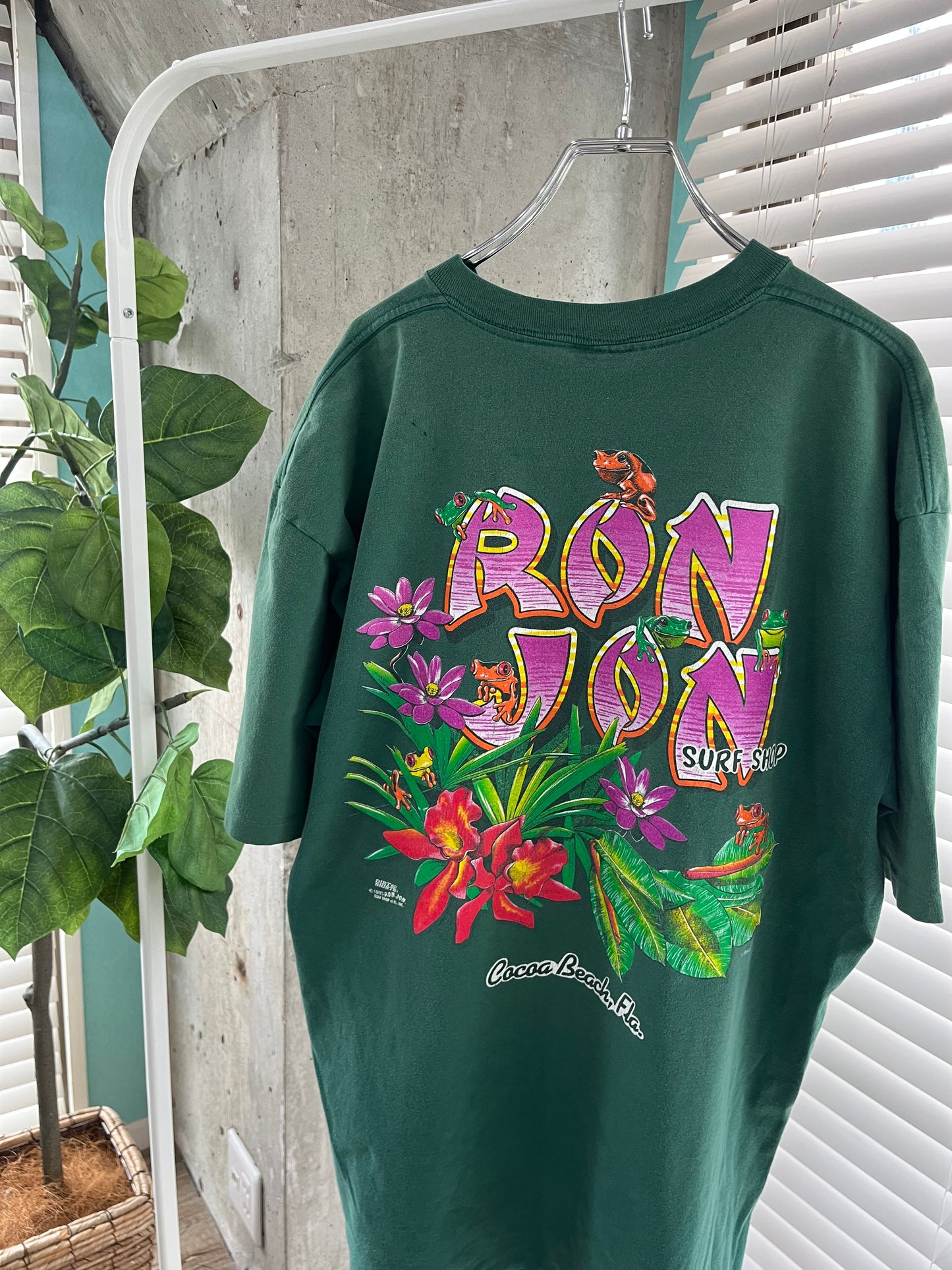 90's Ronjon Surf Shop "One Of King" frog pattern 1995 CoCoa Beach T-shirt (men's 2X-large)