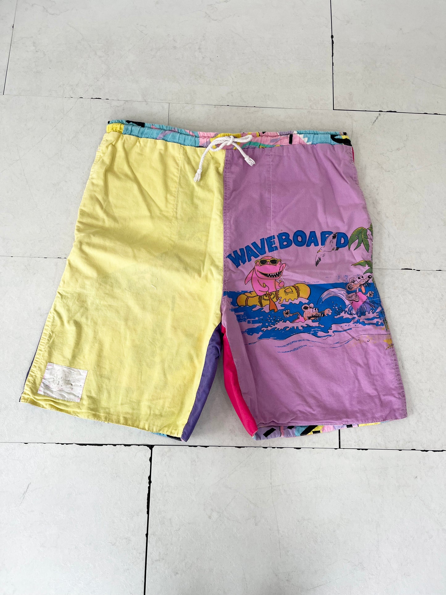 80's Wave Board Reversible Cotton Beach Shorts (men's XXL相当)