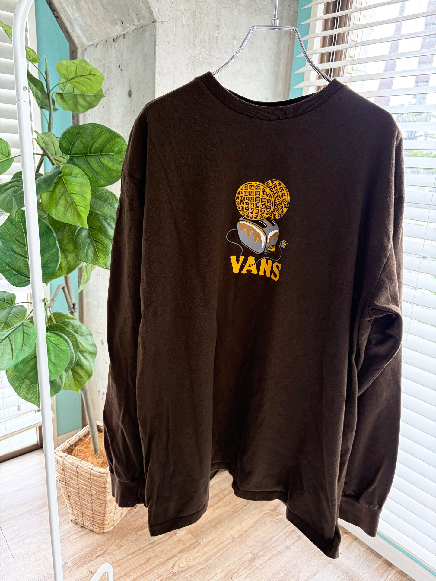 USED VANS Long Sleeve Tee size L