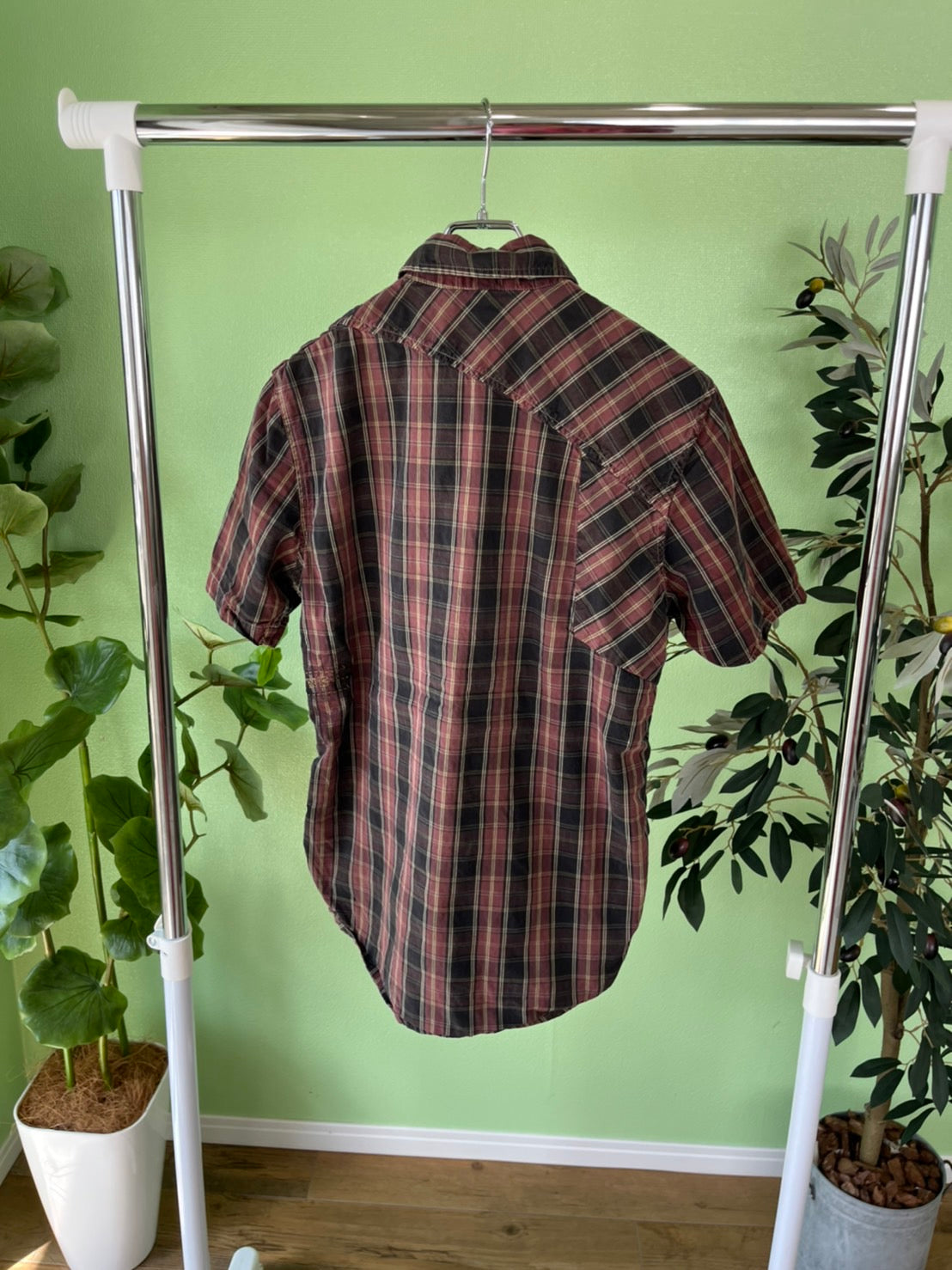 【VOLCOM】USED VOLCOM Short sleeve shirts (men's S)