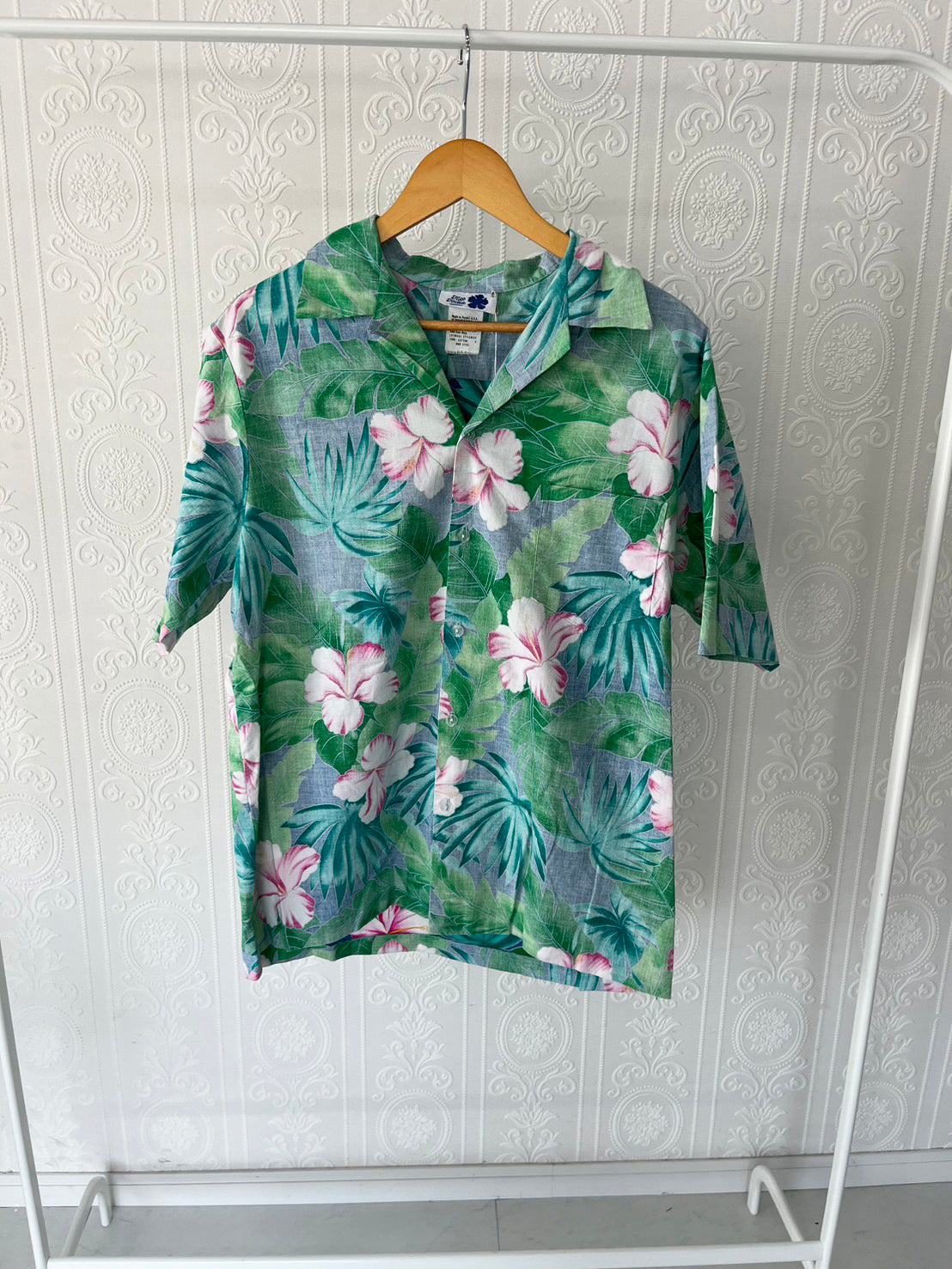【Hilo Hattie Hawaii】 All Over Pattan cottton Aloha Shirt (men's XL)