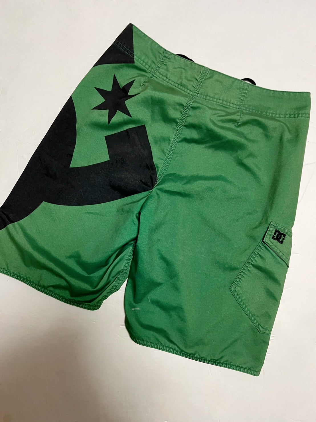 【DC shoes】USED 90's DC shoes Board Shorts