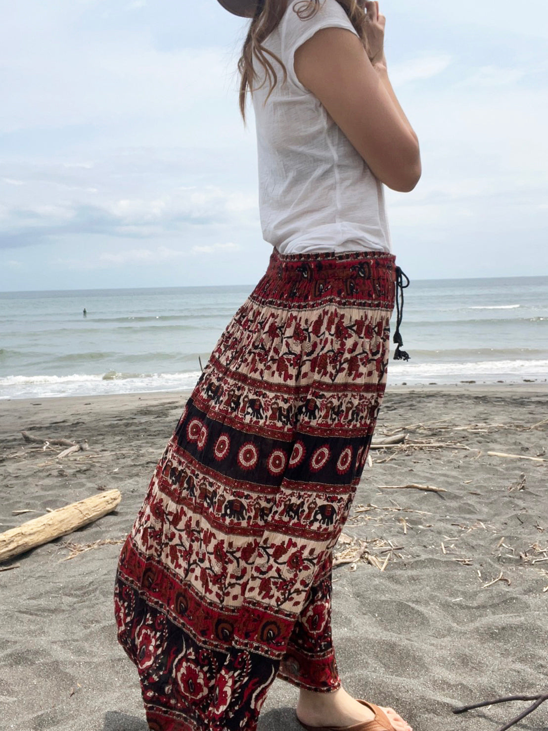 【band of gypsies】vintage india rayon skirt Ethnic Pattern red