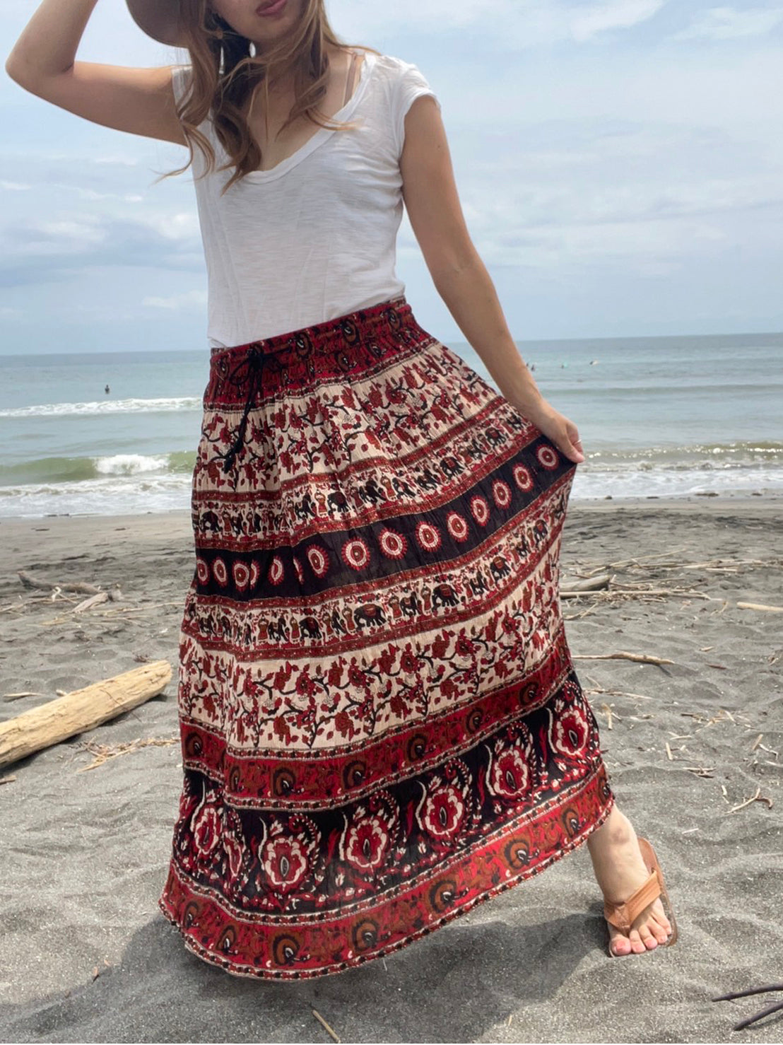 【band of gypsies】vintage india rayon skirt Ethnic Pattern red
