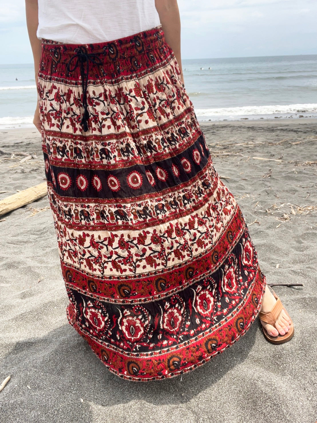 【band of gypsies】vintage india rayon skirt Ethnic Pattern red