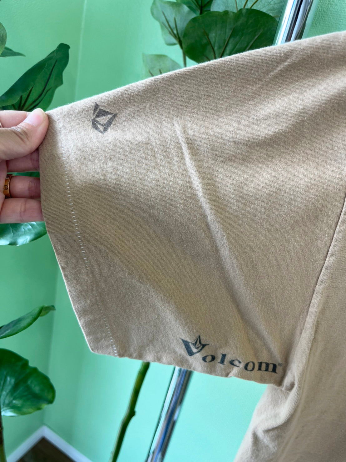 【VOLCOM】90's vintage VOLCOM rare t-shirt made in USA (men's XL)