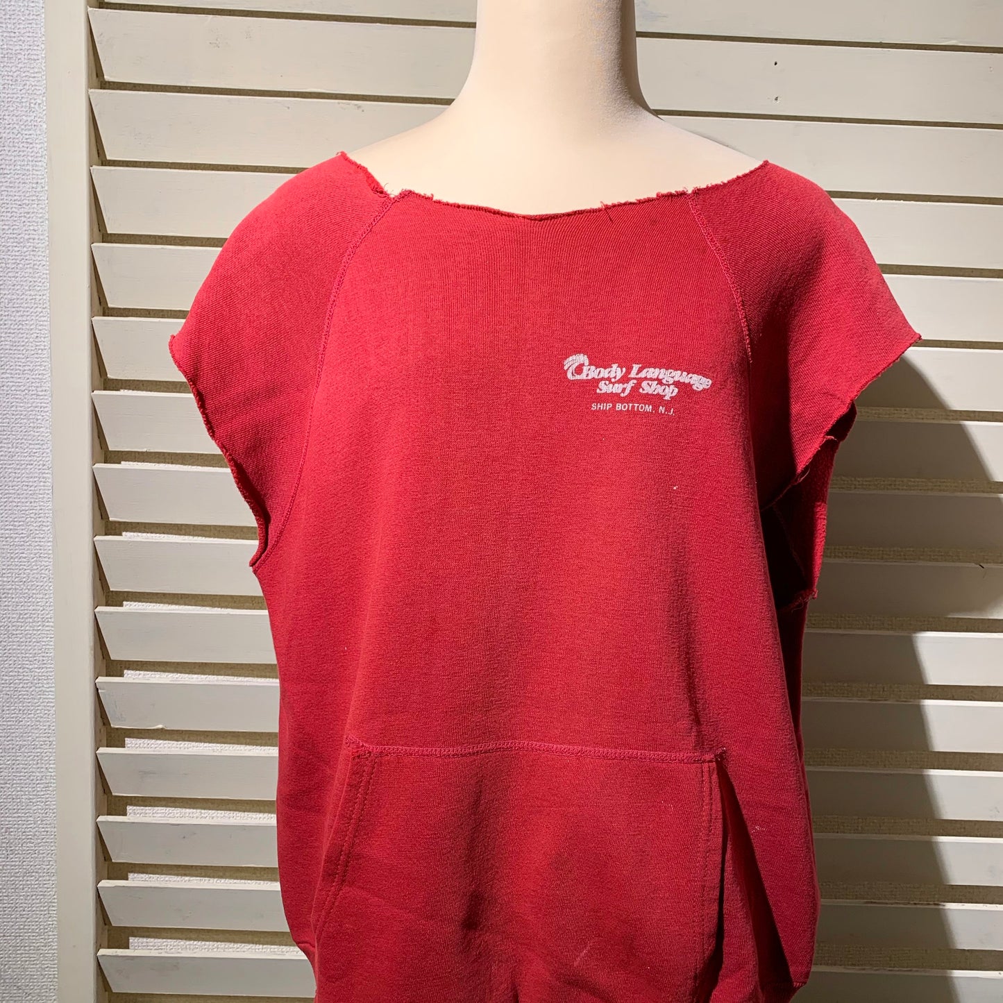 80's vintage off the wall cut off sweatshiirt