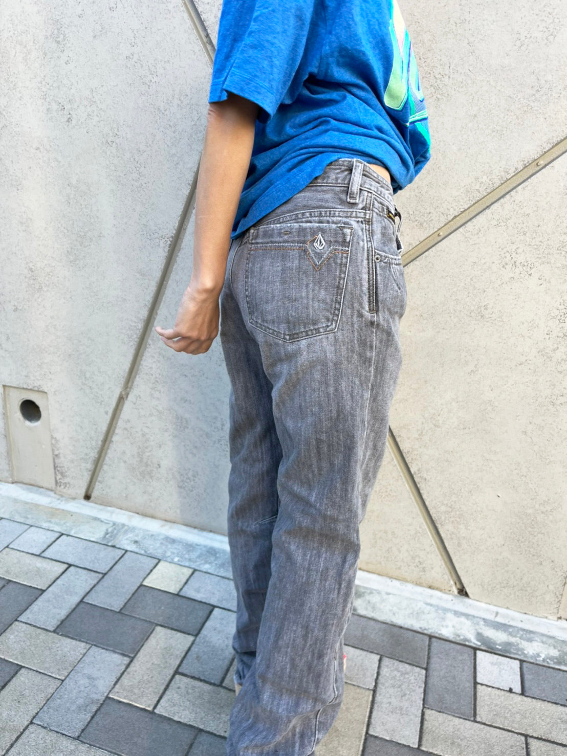 VOLCOM grey Strraight Jeans (W30)