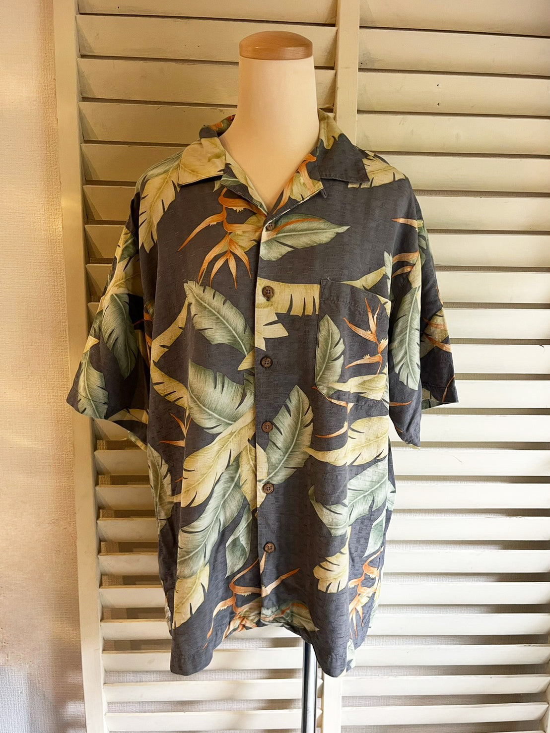 【Tommy Bahama】 All Over Pattan Silk Aloha Shirt トミーバハマ オールオーバーパターン リーフ柄 開襟  シルク アロハシャツ （men's M)