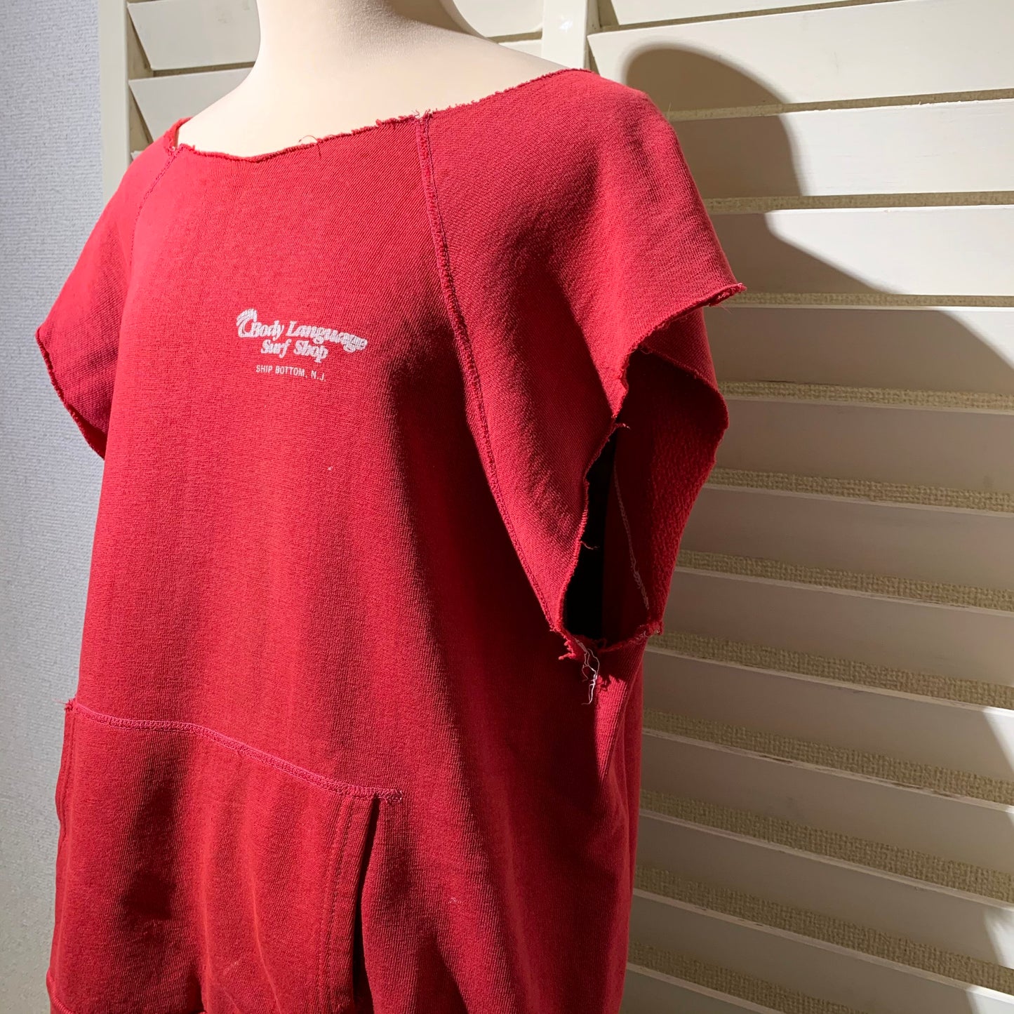80's vintage off the wall cut off sweatshiirt