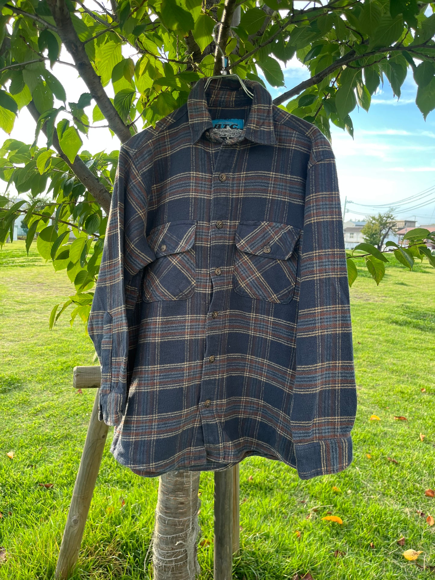 Autentic BTC Heavy Flannel shirts (men's M)