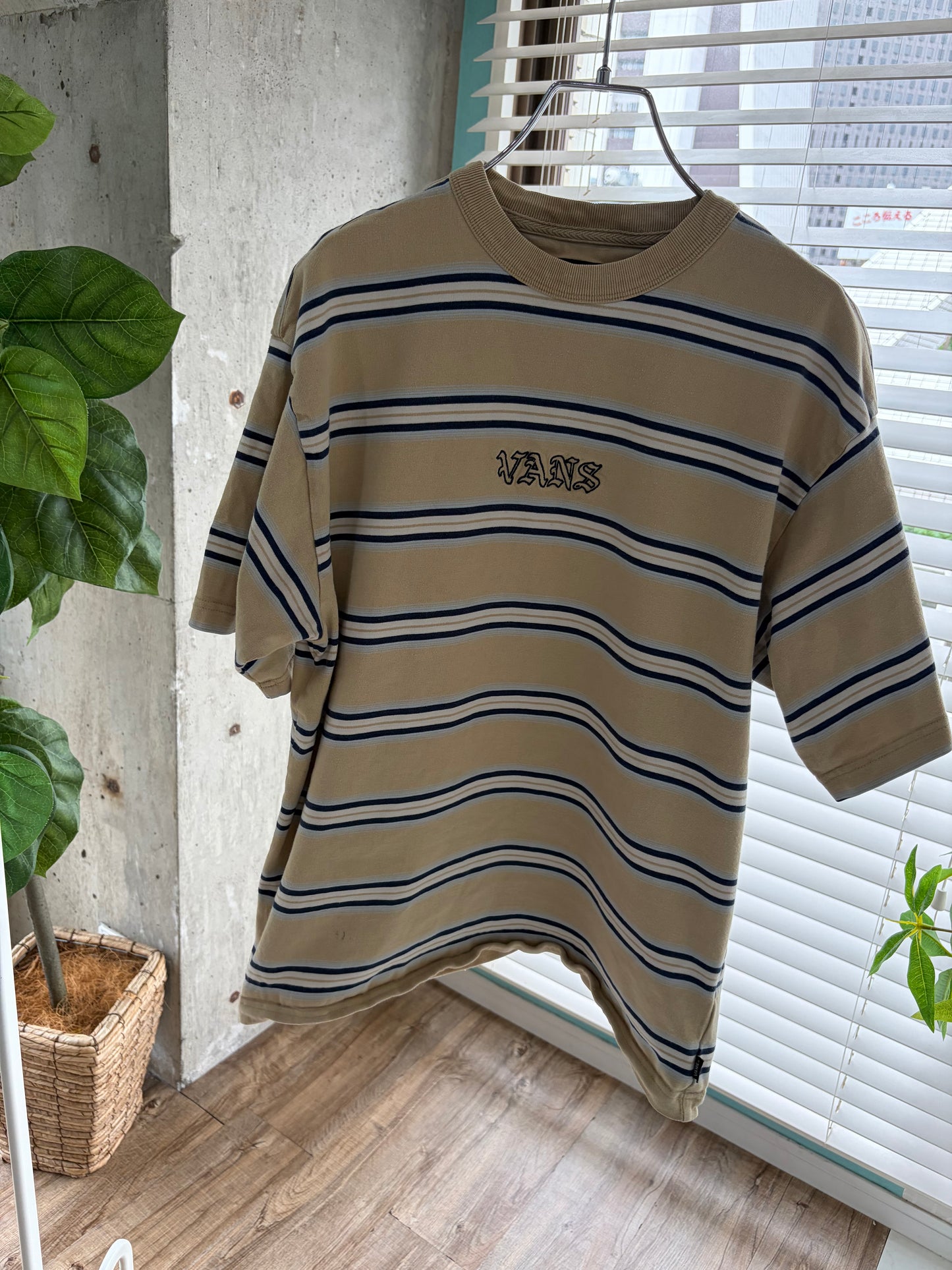 USED VANS Striped Tee size M