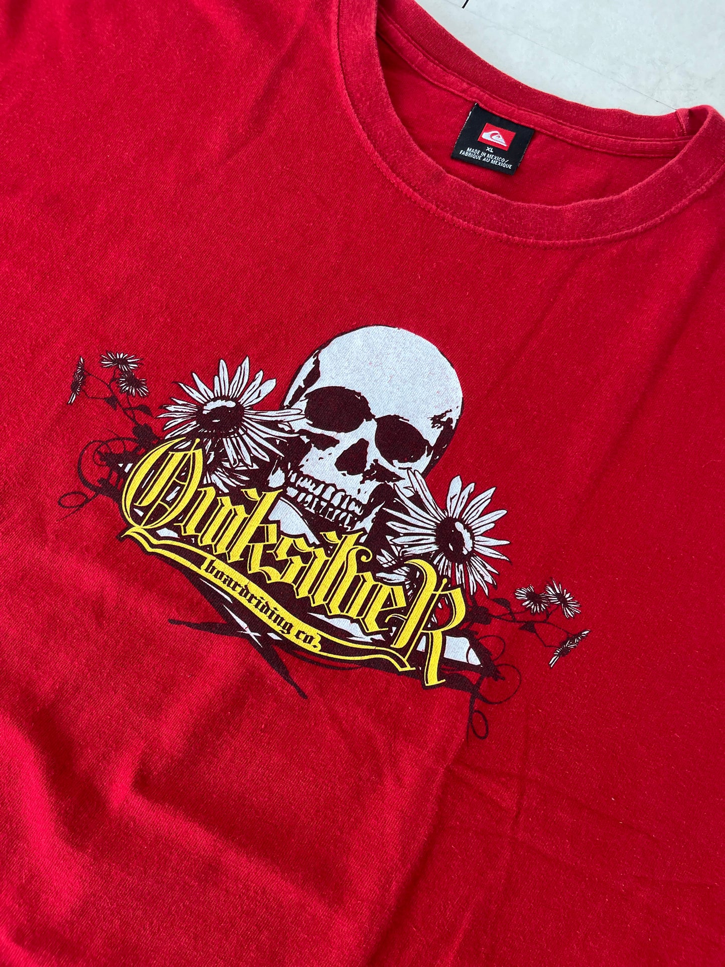 00's Quiksilver Skull patten  T-shirt ( men's XL)