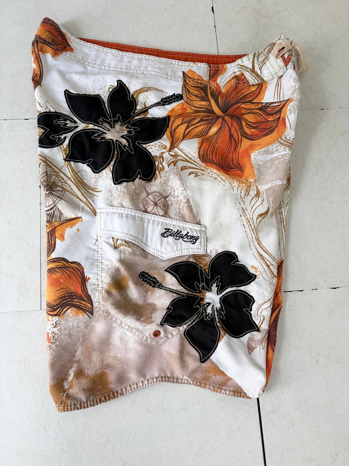 00's Billabong flower Board shorts size 36