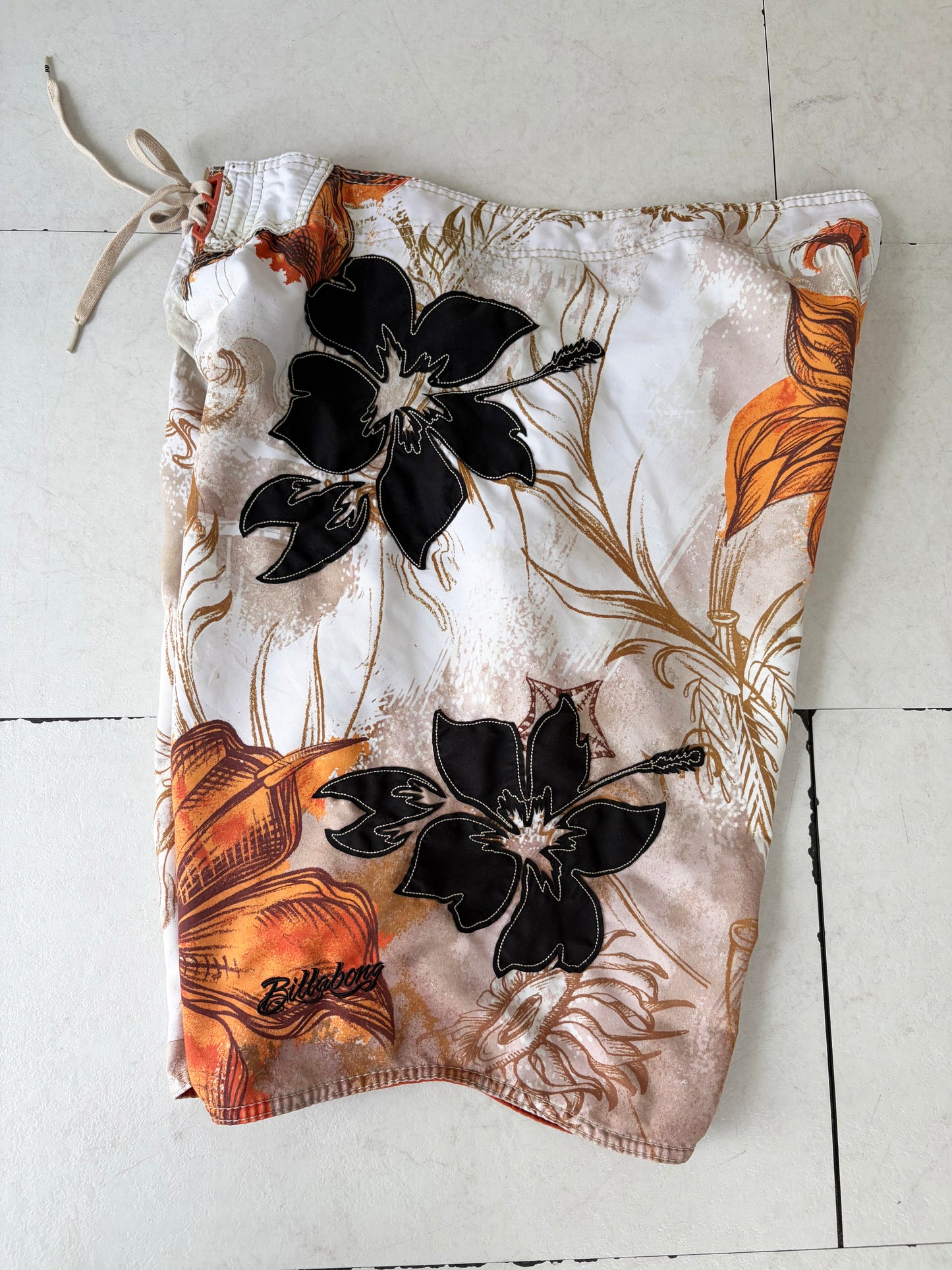 00's Billabong flower Board shorts size 36