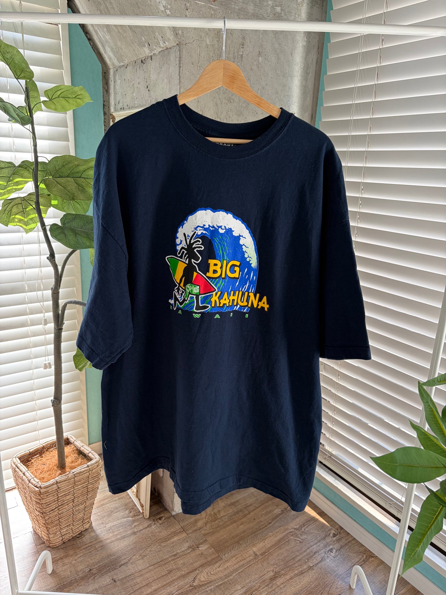 00's Big Kahuna Hawaii Surf Tee (men's 2XL)