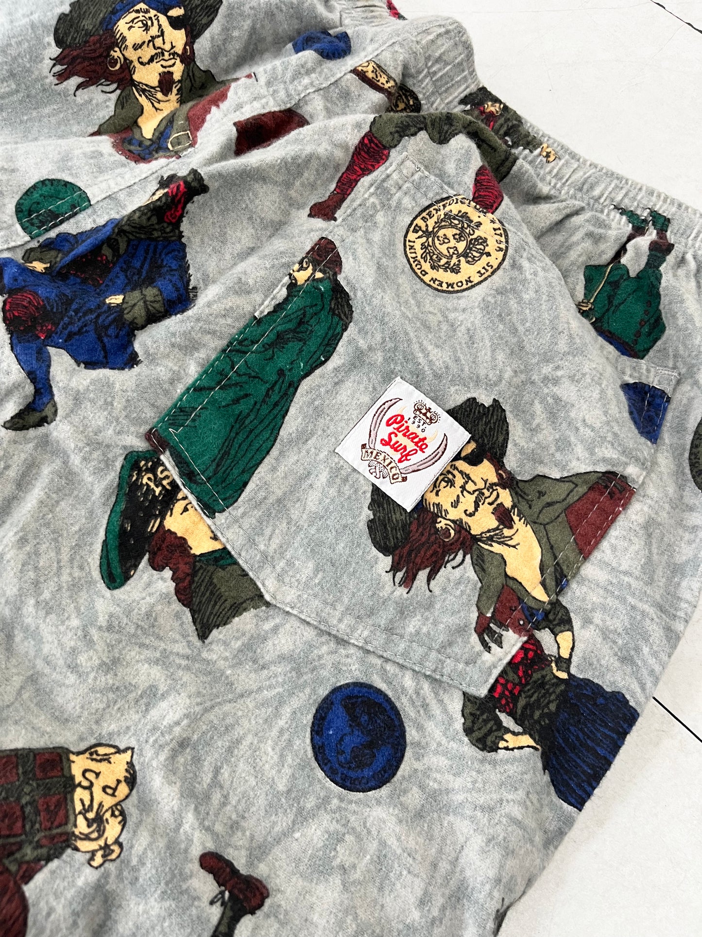 【Legend surf collection】90's Pirate Surf Mexico Cotton short pants Made in USA Dead stock one wash （size L）